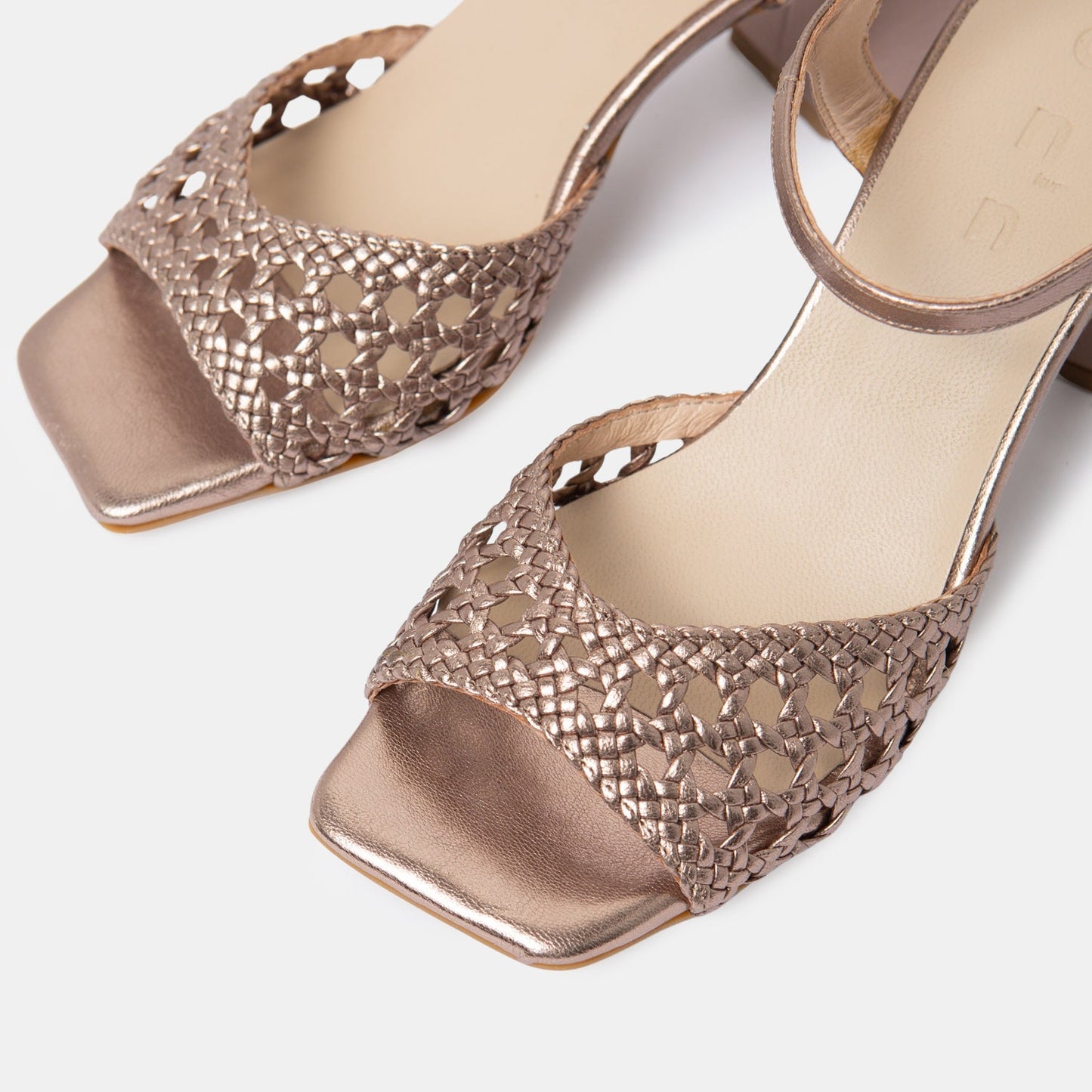 Braided Heel-ann Shoe | New -Metallic Rame- ann kurz