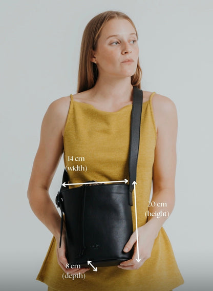 Medium Bucket Bag - Nappa Black - ann kurz