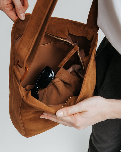 The Ultimative Shopper - Suede Brown - ann kurz